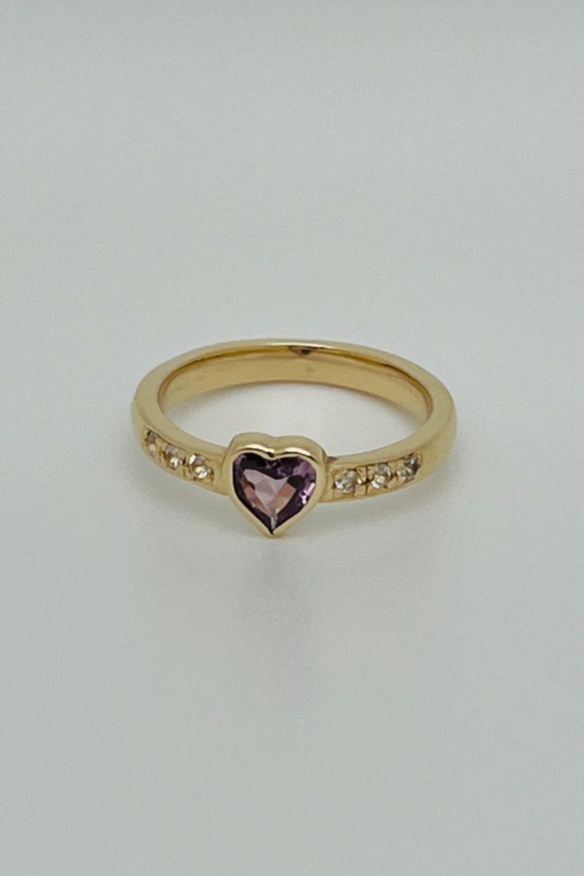 Purple Sapphire Ring with Diamond.
