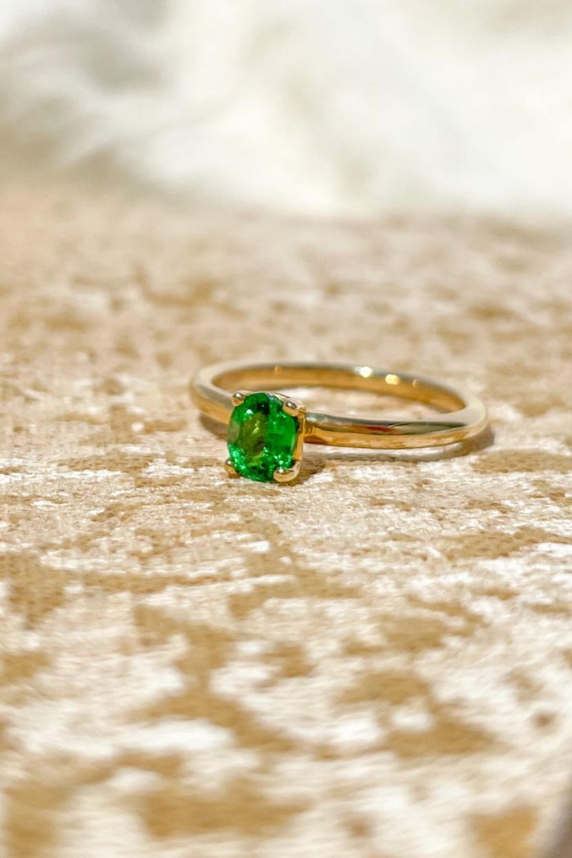 Oval cut Tsavorite Garnet Ring Solid 14K Yellow Gold